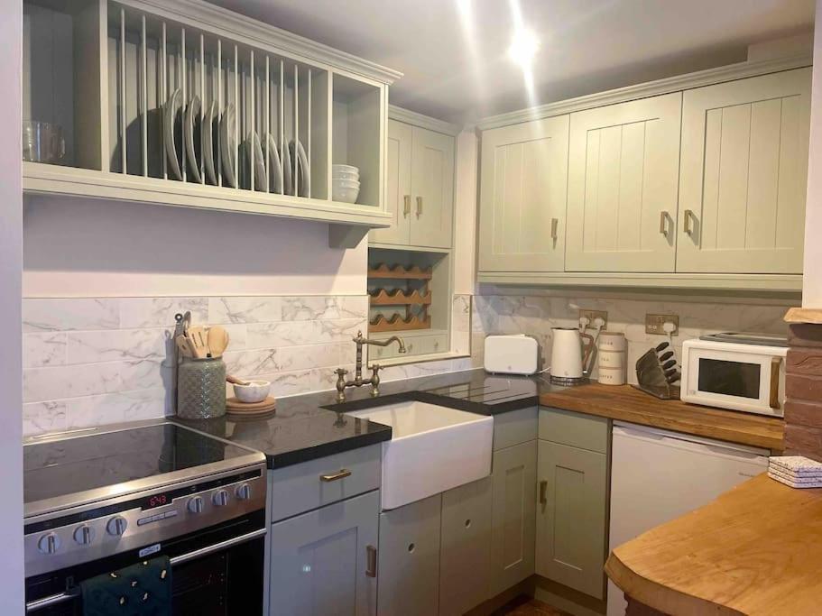 Carpenters Cottage Quirky Home Seaside Town Minehead Eksteriør billede