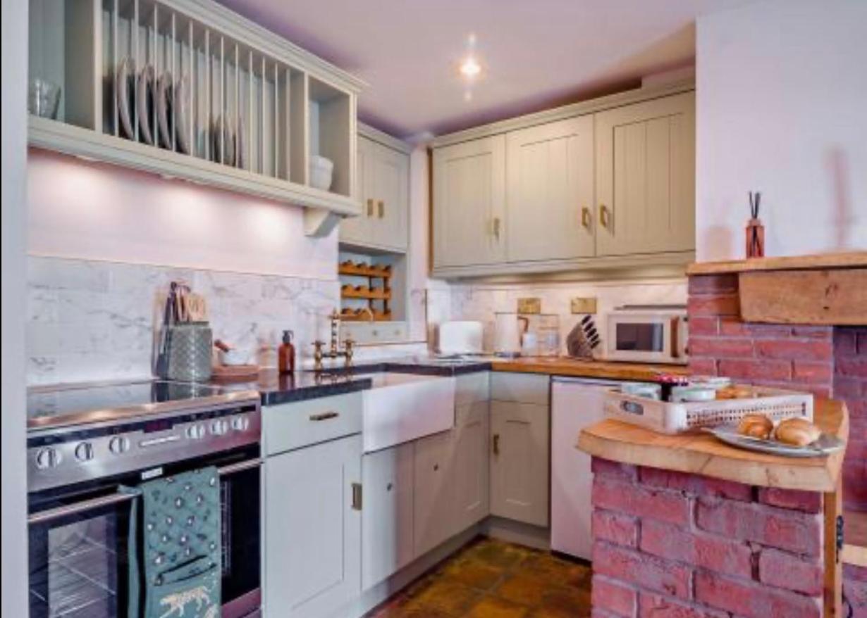 Carpenters Cottage Quirky Home Seaside Town Minehead Eksteriør billede